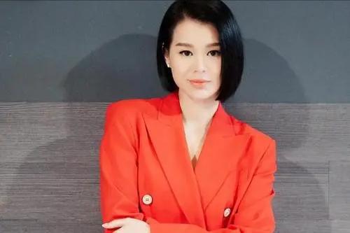胡杏儿家庭背景,出身名门，演绎璀璨星途